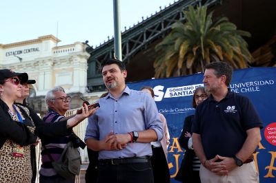 Para el alcalde de Estación Central, Felipe Muñoz , “llenar los espacios con cultura también es parte de la recuperación de nuestra comuna".